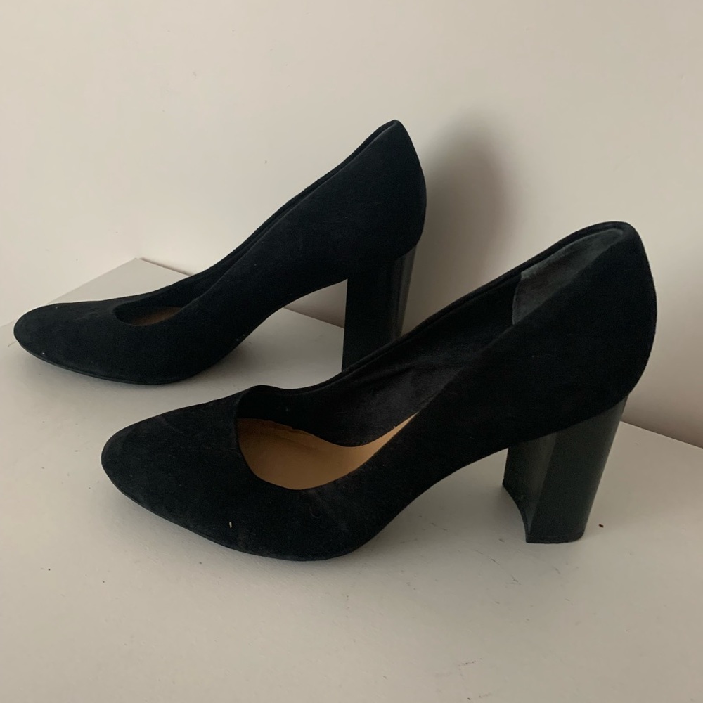 Women’s tried on never worn black high heels